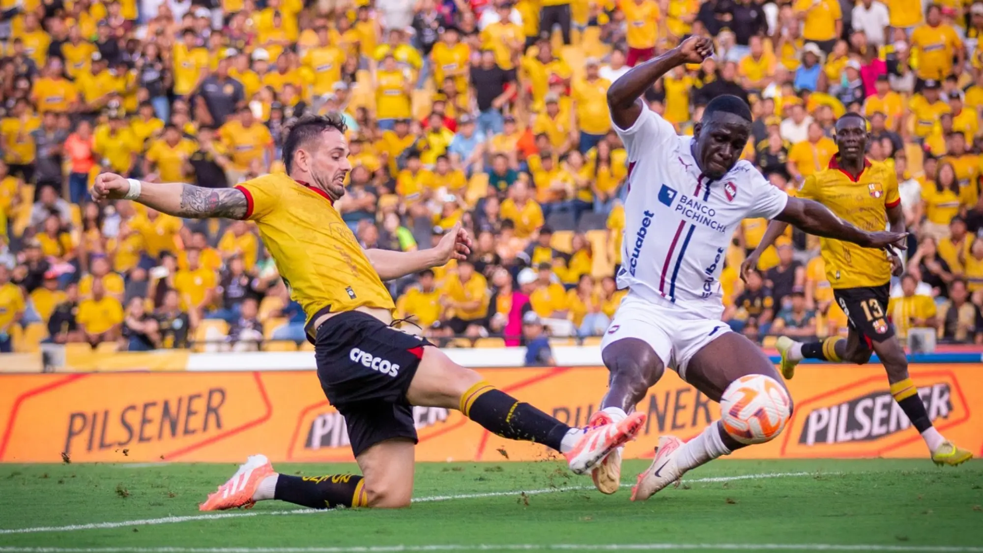 Barcelona SC vs Liga de Quito dejó un 2-2 intenso en Guayaquil, X @BarcelonaSC
