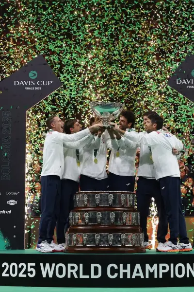 Italia tricampeona de la Copa Davis tras vencer a España en Bolonia