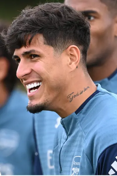 Arsenal de Piero Hincapié recibe al Tottenham en el derbi del norte de Londres