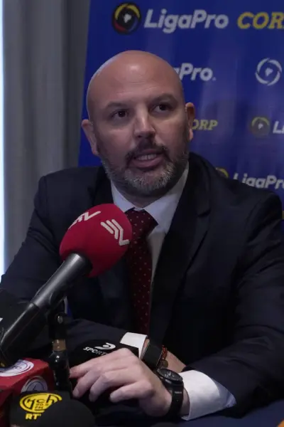 Presidente de LigaPro explica como quedó el control económico 