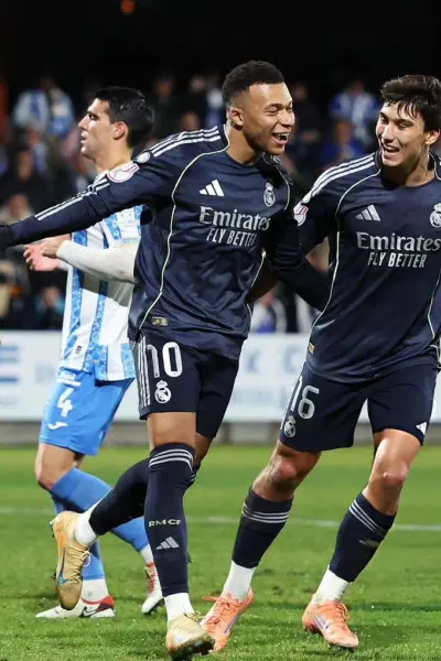 Mbappé lidera la clasificación del Real Madrid con doblete en la Copa del Rey