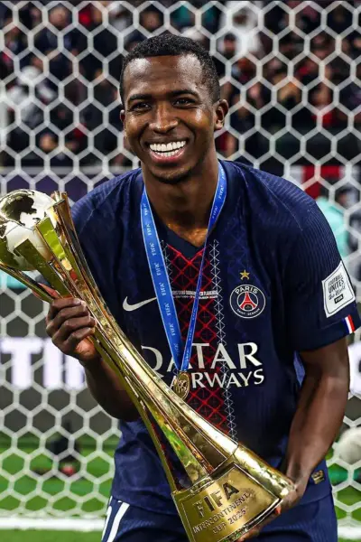 William Pacho es el segundo Ecuatoriano en ganar la Copa Intercontinental 