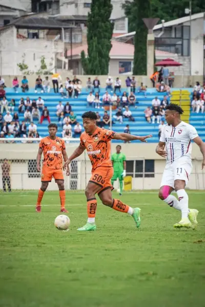 Liga de Quito cayó ante Libertad y complica su clasificación a fase de grupos de Libertadores