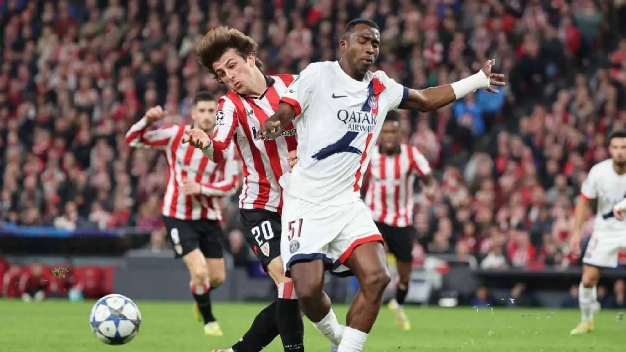 Willian Pacho en el partido de hoy en San Mamés, EFE