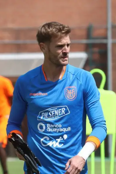 IDV busca arquero: Fichaje de Burrai se estanca 