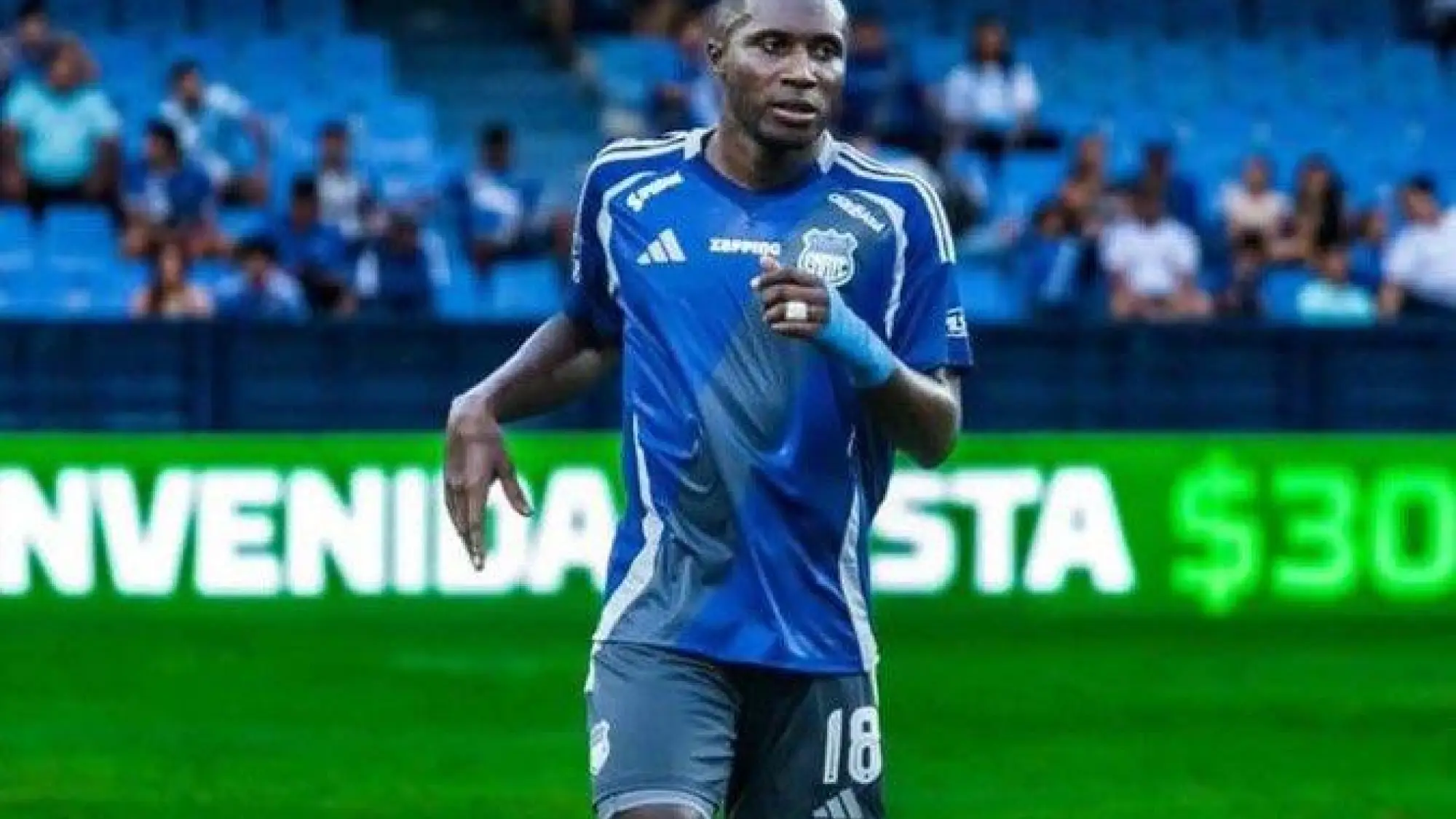 Luis Caicedo, defensor azul se perderá el resto de la temporada 2025, API