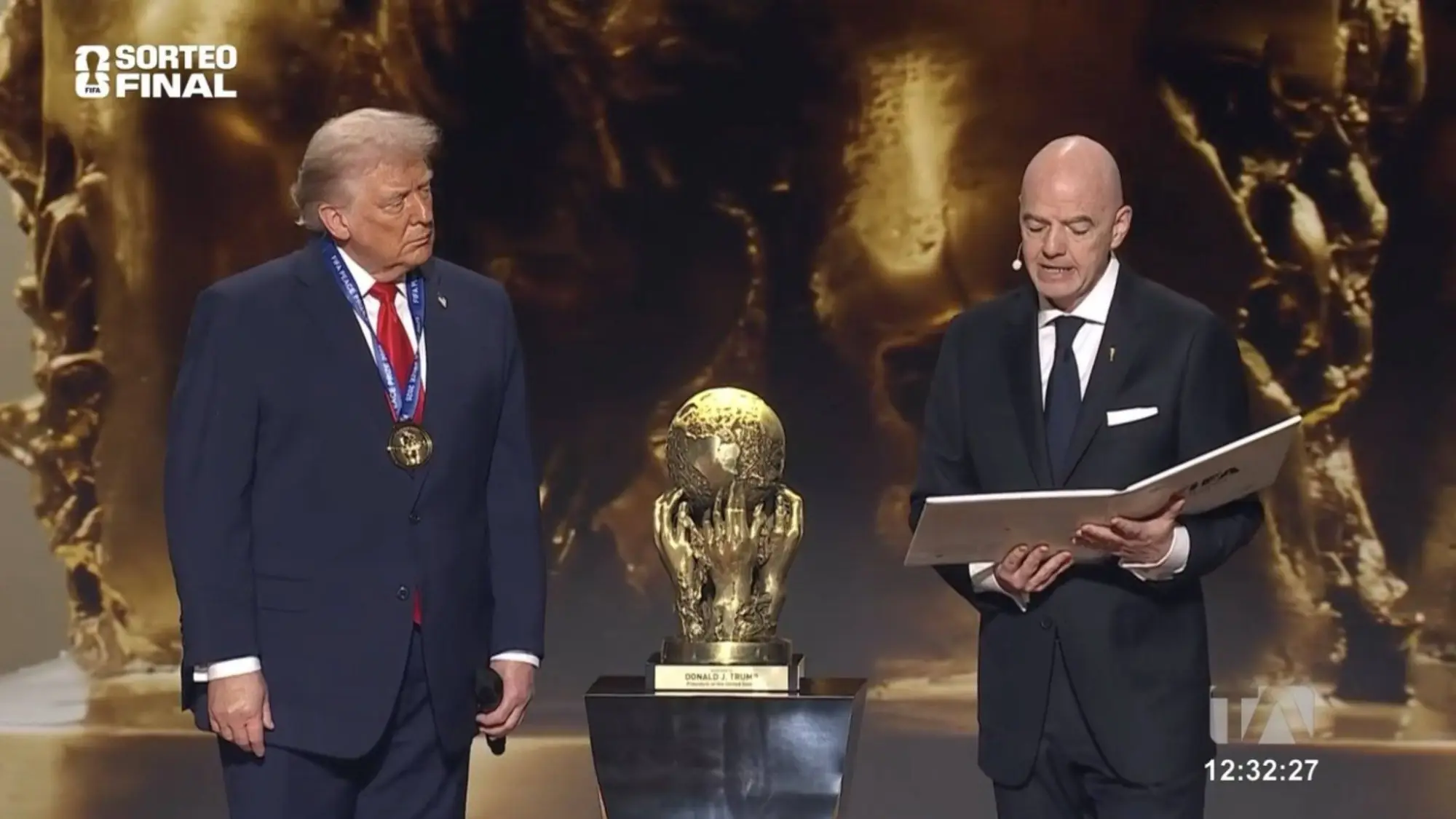 Trump e Infantino, redes