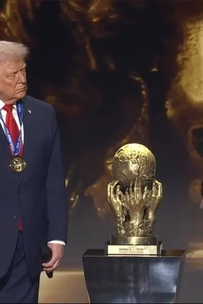 Donald Trump recibió el reconocimiento a la paz por parte de la FIFA