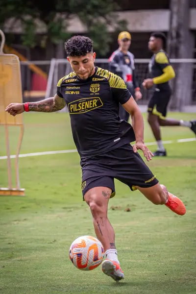 Joao Rojas volvió a los entrenamientos 