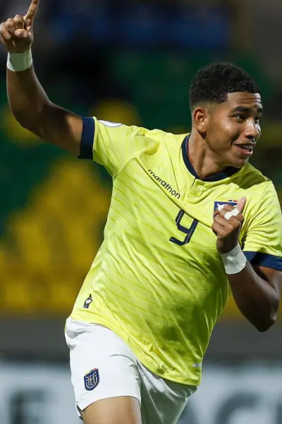 Rennes blinda a Elías Legendre Quiñónez, el delantero ecuatoriano que deslumbra en Francia