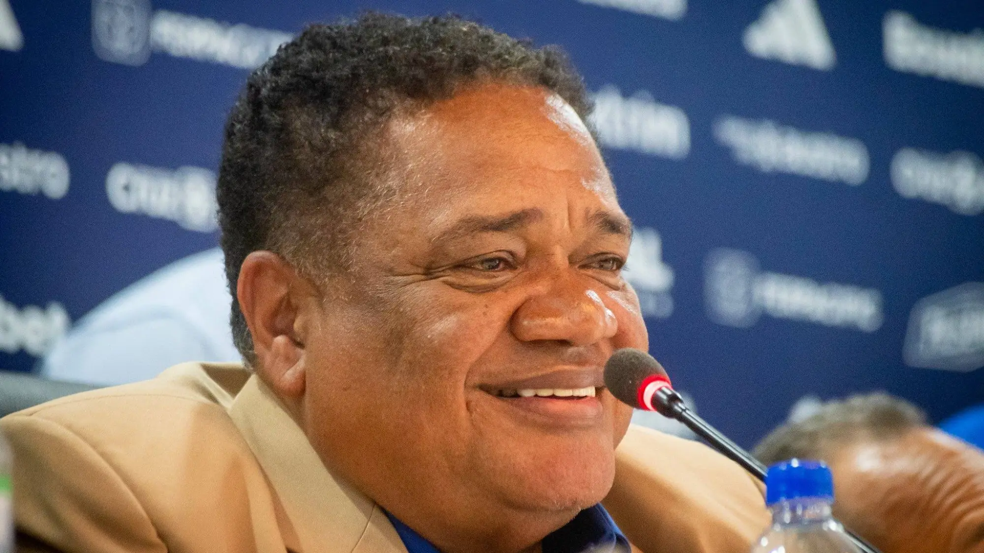 Jorge Guzmán , Redes