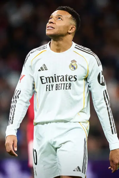 Mbappé sufre lesión inesperada