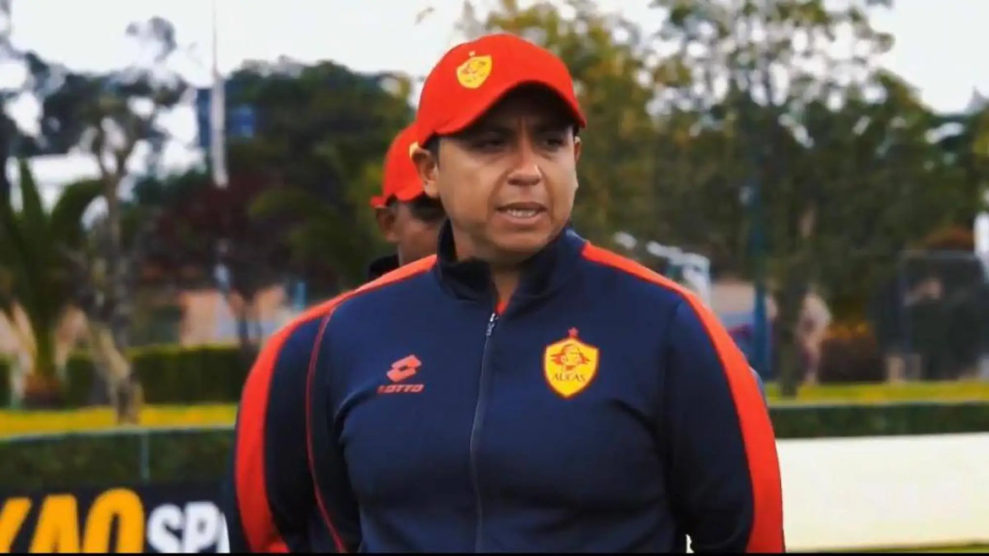 Juan Pablo Buch en un entrenamiento con Aucas., Web