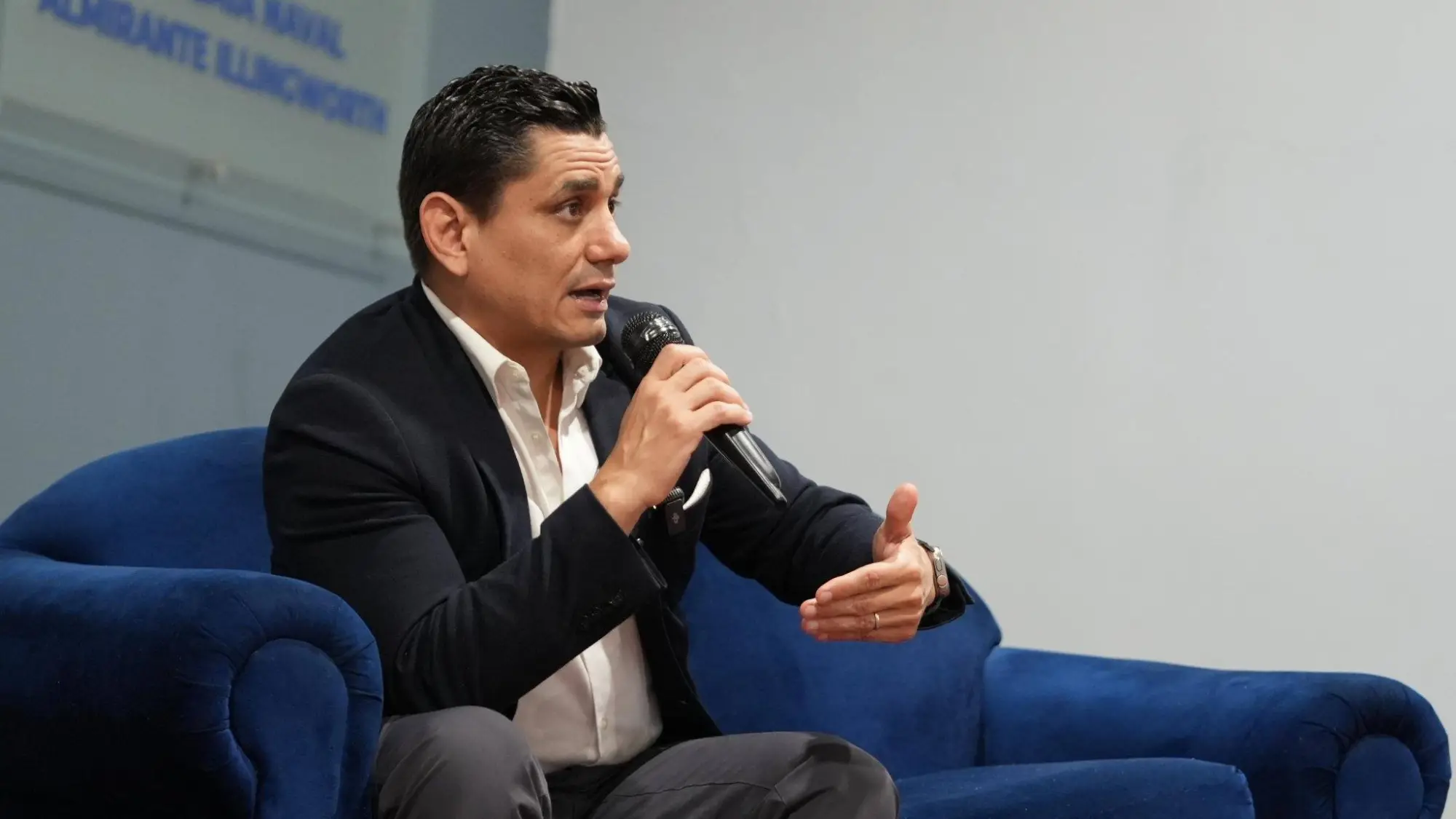 Roberto Ibáñez , Redes