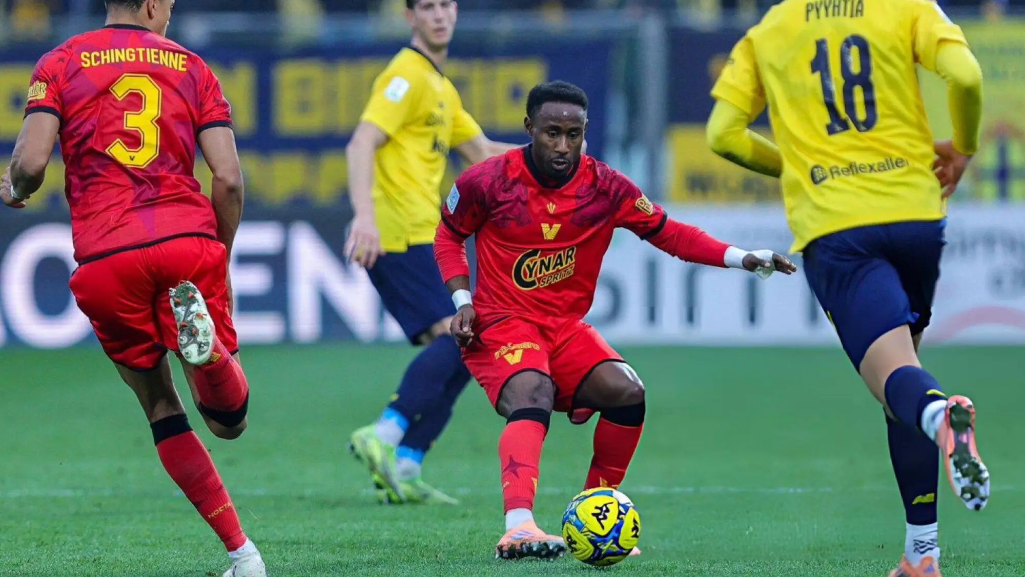 John Yeboah en su partido de hoy con Venezia., Redes