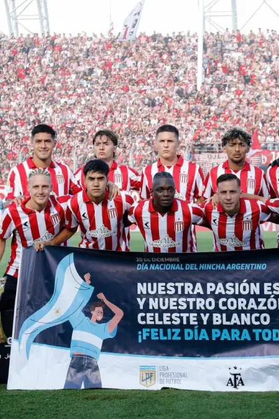 Estudiantes se consagra campeón del Trofeo de Campeones tras vencer 2-1 a Platense