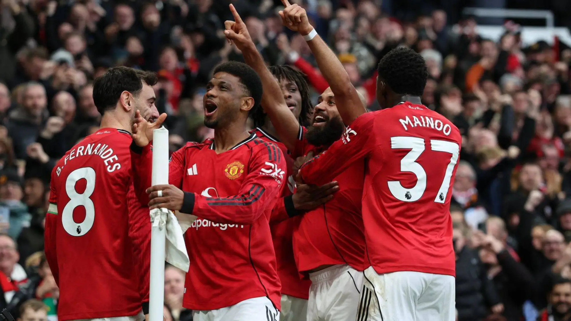Manchester United se quedó con el derby., Redes