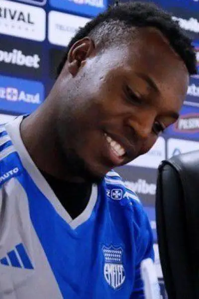 Maicon Solís continuará su carrera en Bolivia tras firmar con Nacional de Potosí