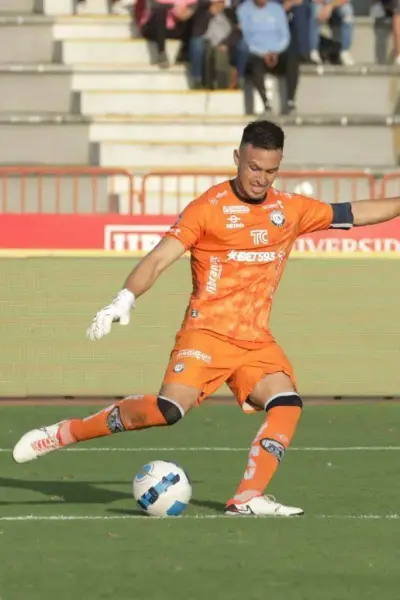 Pool Gavilánez califica de dolorosa la demanda de Gonzalo Valle.