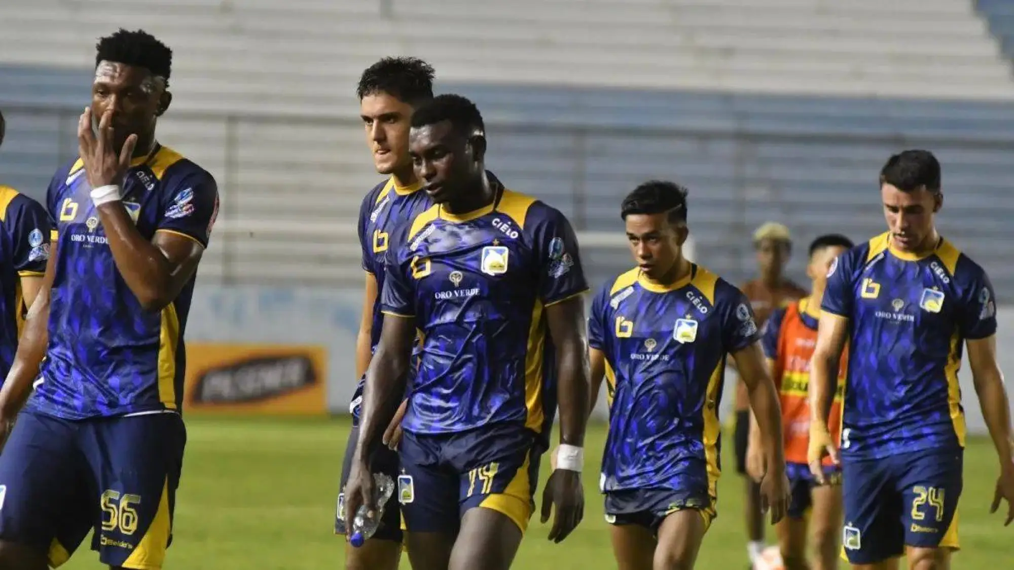 Delfín SC atraviesa problemas dirigenciales., API