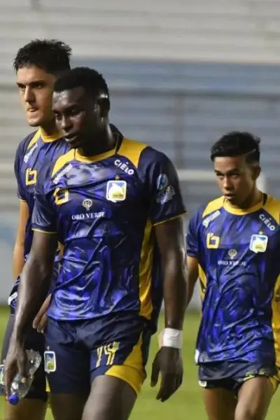 Incertidumbre en Delfín SC: Inversores buscan nuevo comprador tras un año de gestión