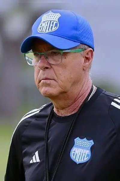 Célico sobre su llegada a Deportivo Cuenca: “Es un honor pero también un gran desafío”.