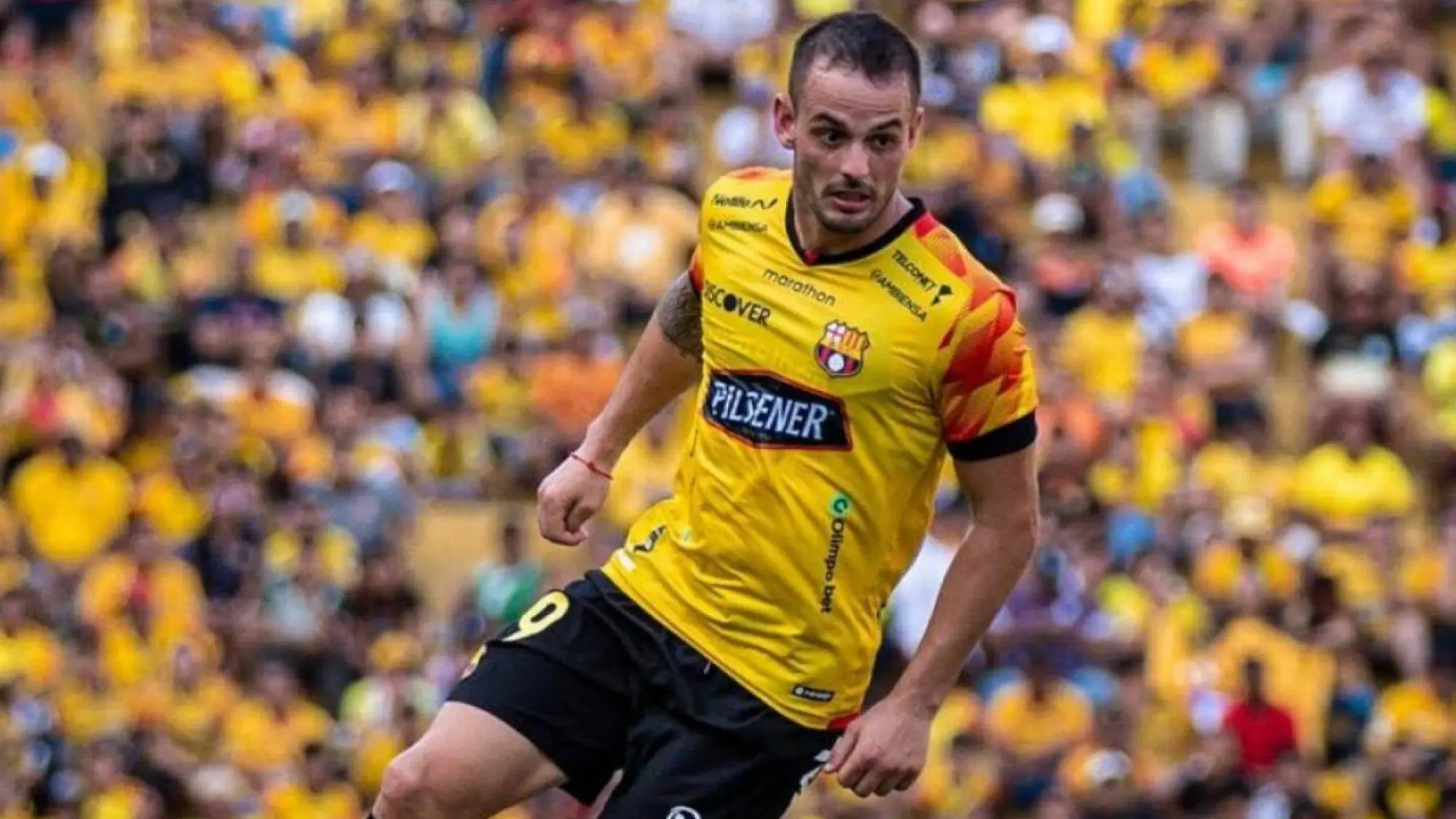 Octavio Rivero sigue sin definir su destino., API