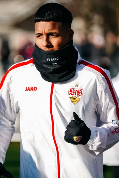 Jeremy Arévalo ya entrenó con su nuevo equipo 