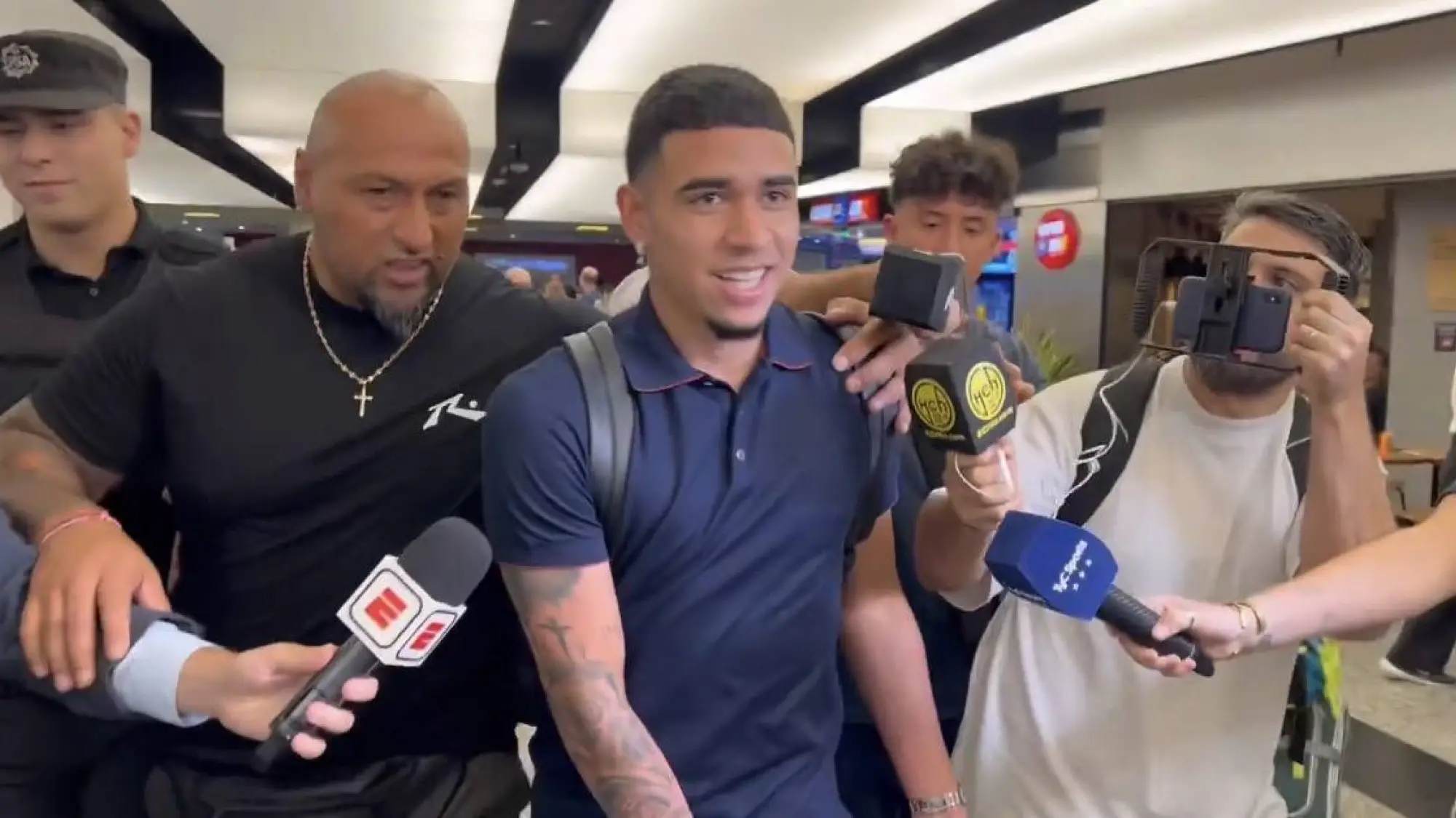 Kendry Páez , Redes 