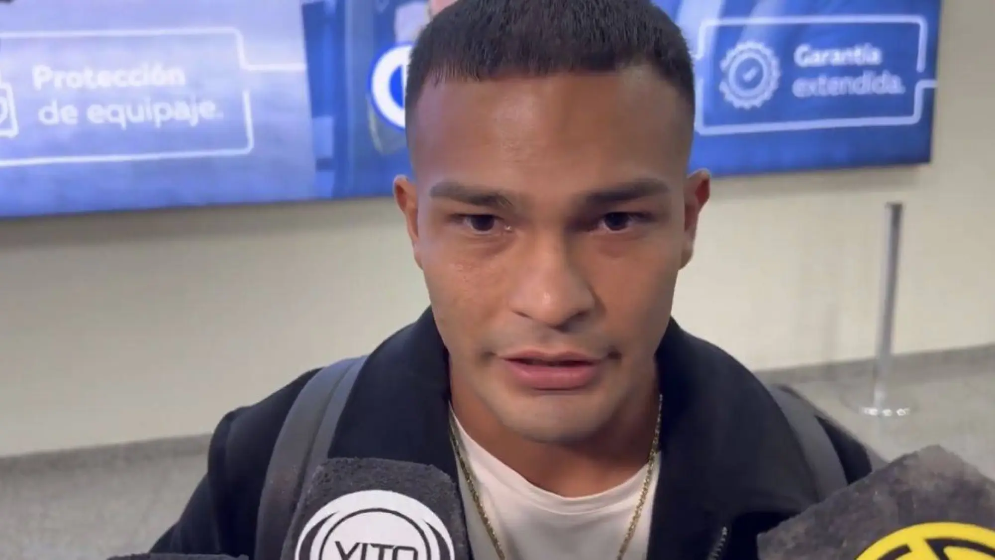 Matías Lugo llegó a Guayaquil., Redes