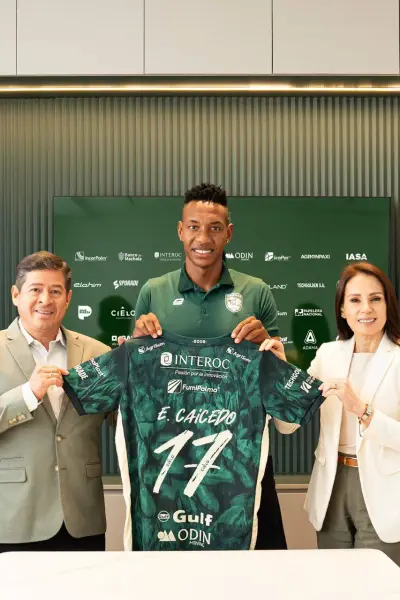 Eber Caicedo fue presentado como nuevo refuerzo de Orense 