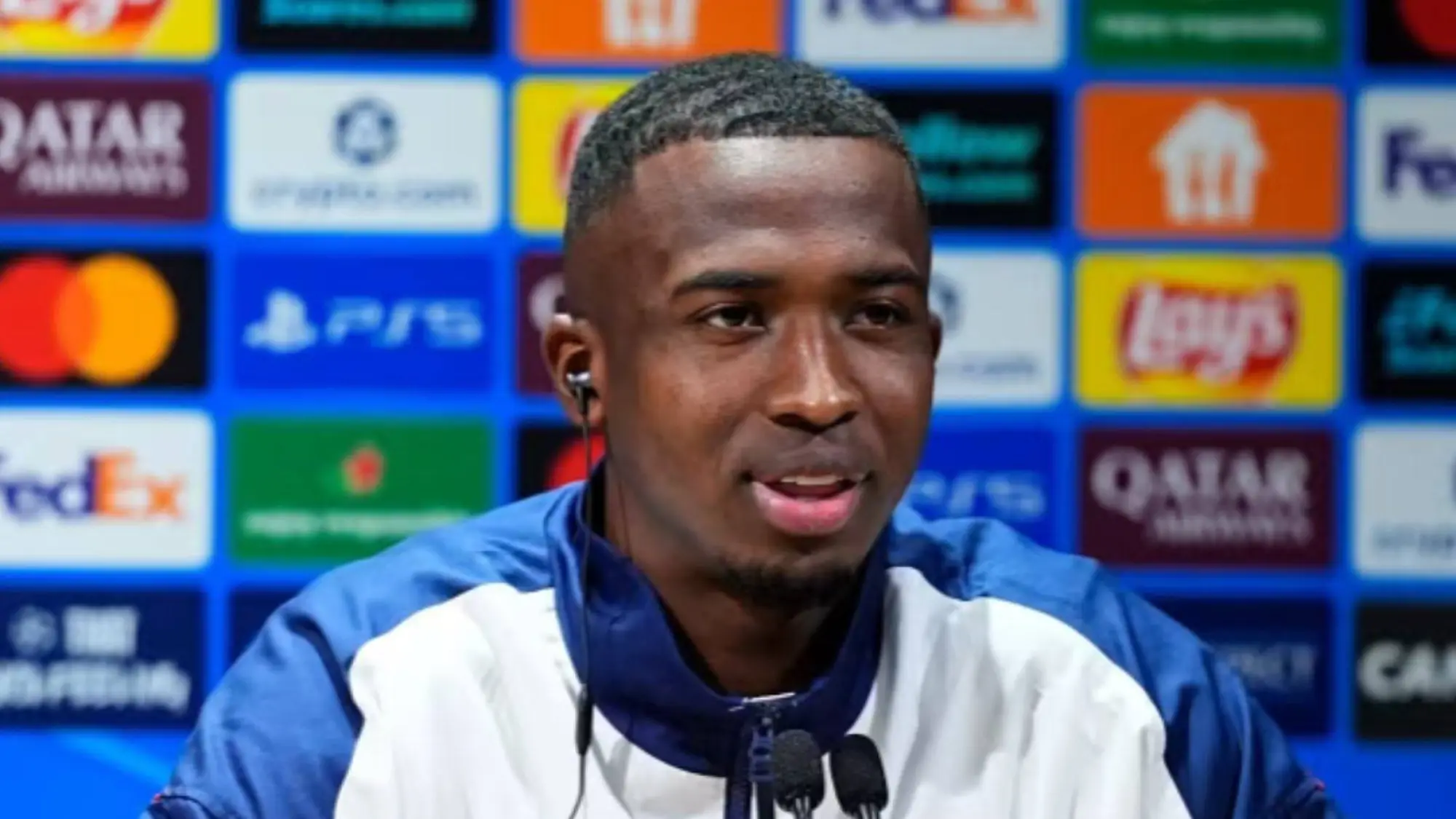 William Pacho, Redes