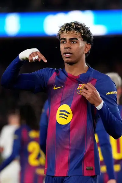 El Barça derrota  3-0 al Real Oviedo de Guillermo Almada con un golazo de Lamine Yamal