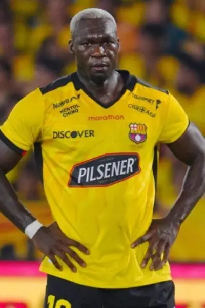 Felipe Caicedo reacciona ante la posible llegada de Darío Benedetto 