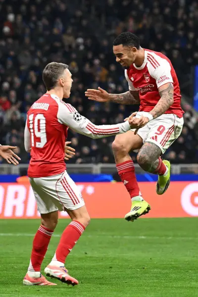 Golpe de autoridad: Arsenal se impone al Inter de Milán 3-1 en Italia