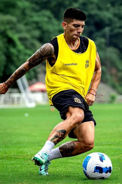 Brian Oyola no continúa en Barcelona