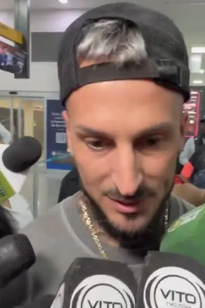 Darío Benedetto llegó a Guayaquil para unirse a Barcelona sc