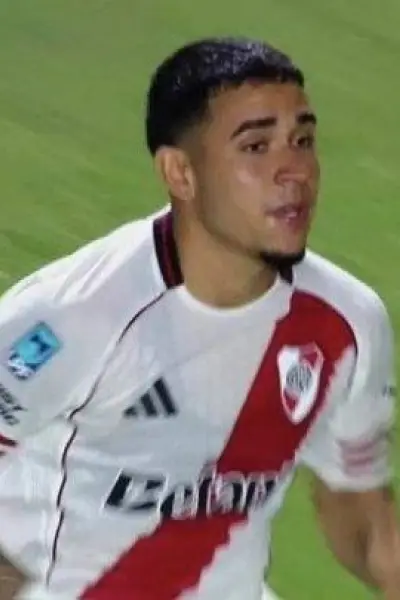 Kendry Paéz ya retomó los entrenamientos con River Plate, afirma Sebastián Beccacece 