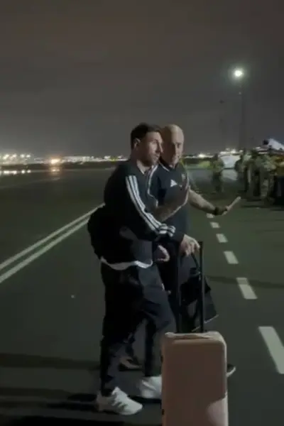 Al grito de “Messi, Messi”, llegó Inter Miami a Guayaquil 