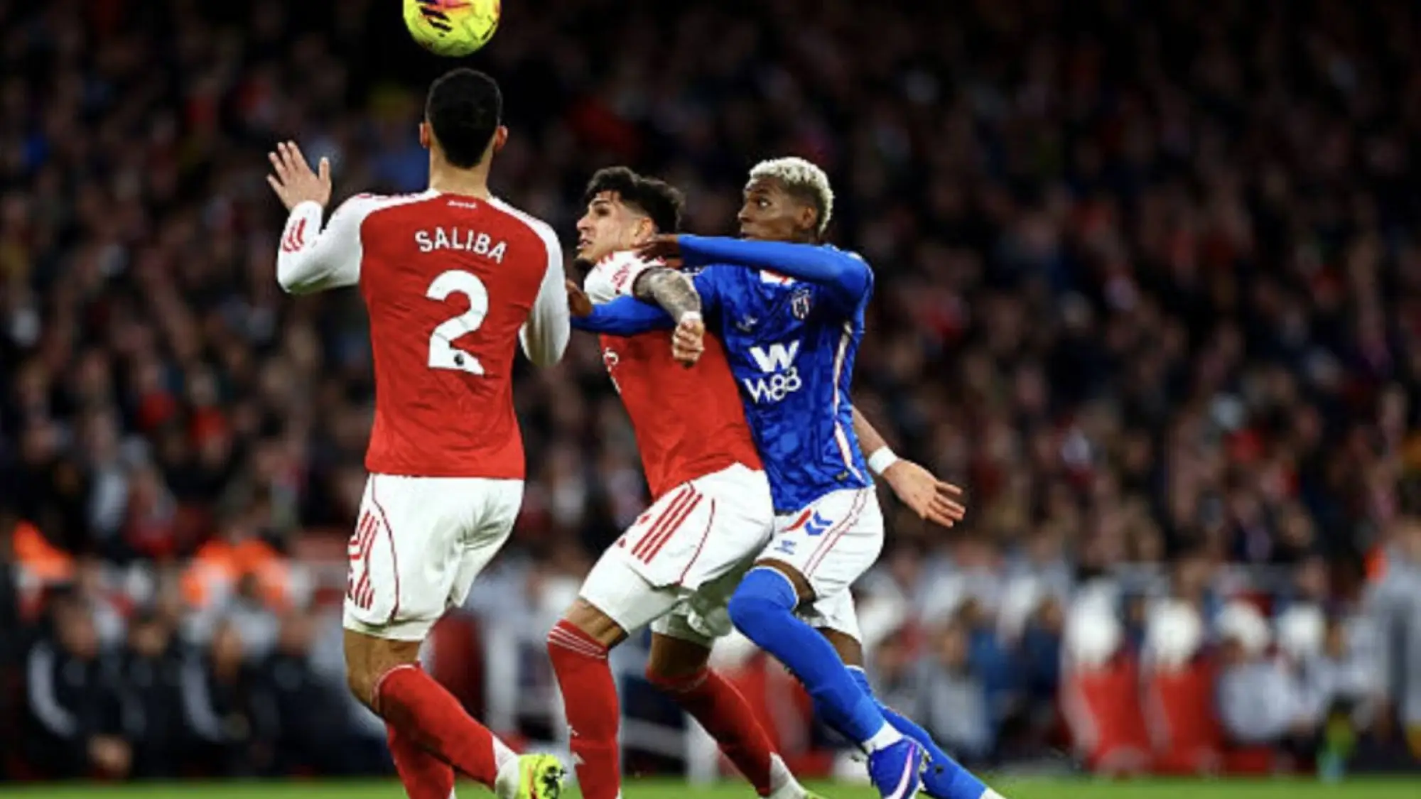 Piero Hincapié - Nilson Angulo , Redes