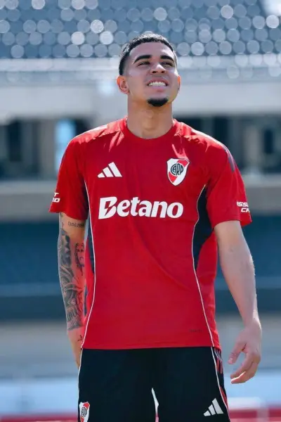 Tigre sorprende y aplasta a River Plate 4-1 en una histórica goleada en el Monumental