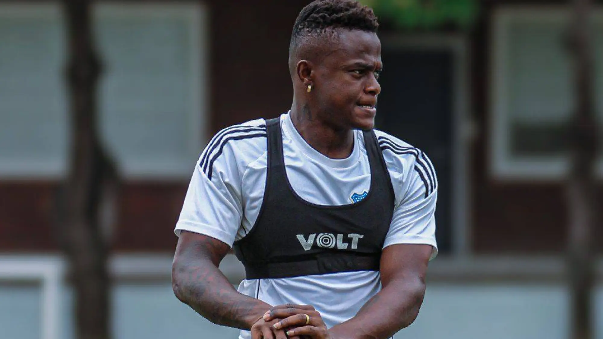 José Angulo es opción para Libertad de Loja., @CSEmelec