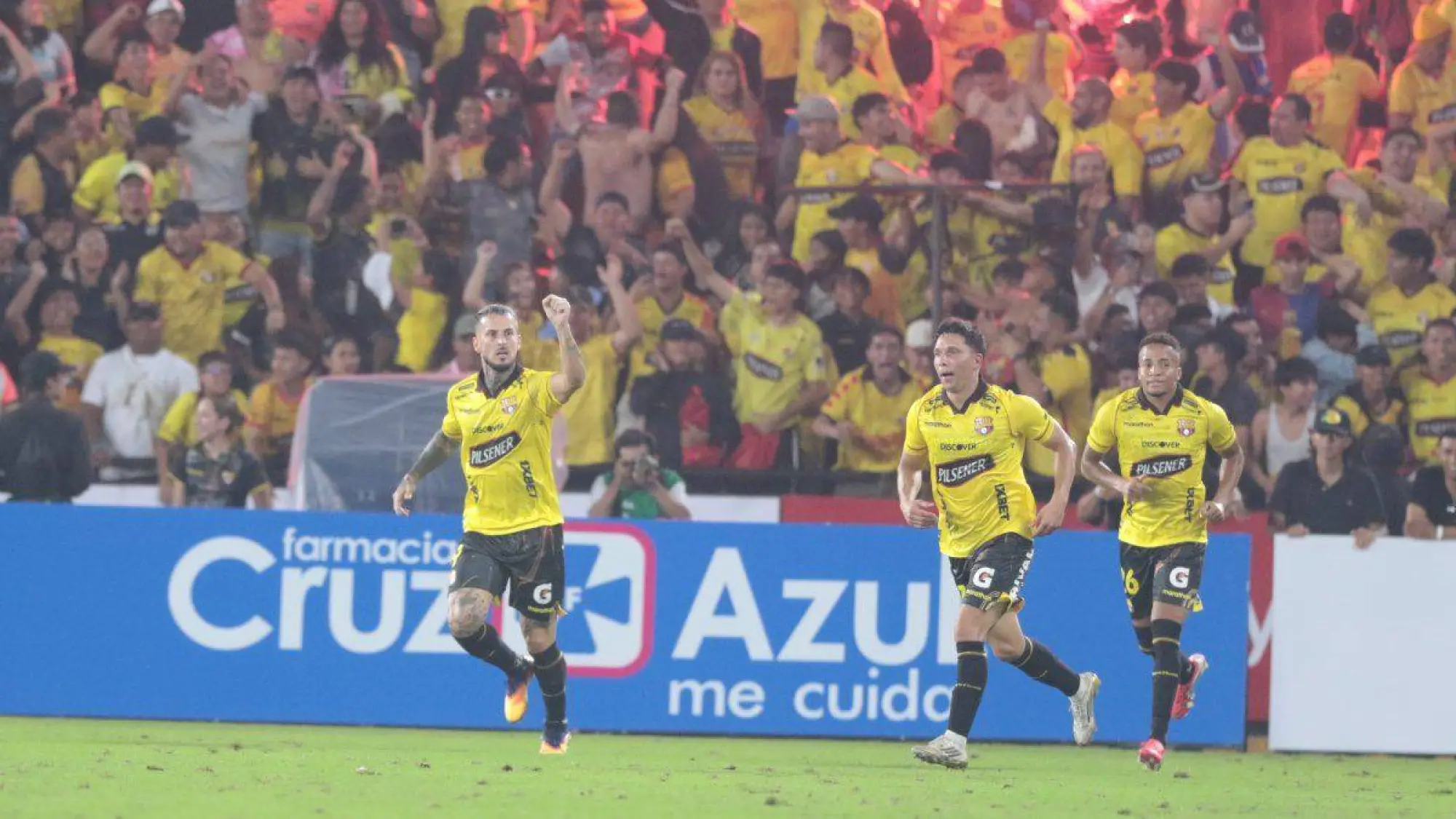 Barcelona sc en el estadio monumental., API