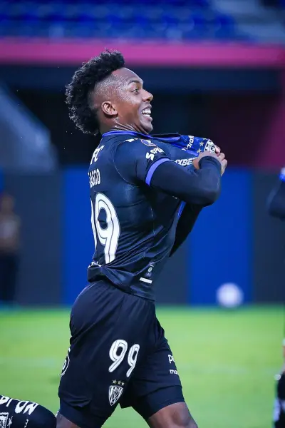 El campeón arrancó con pie derecho: Independiente del Valle ganó 