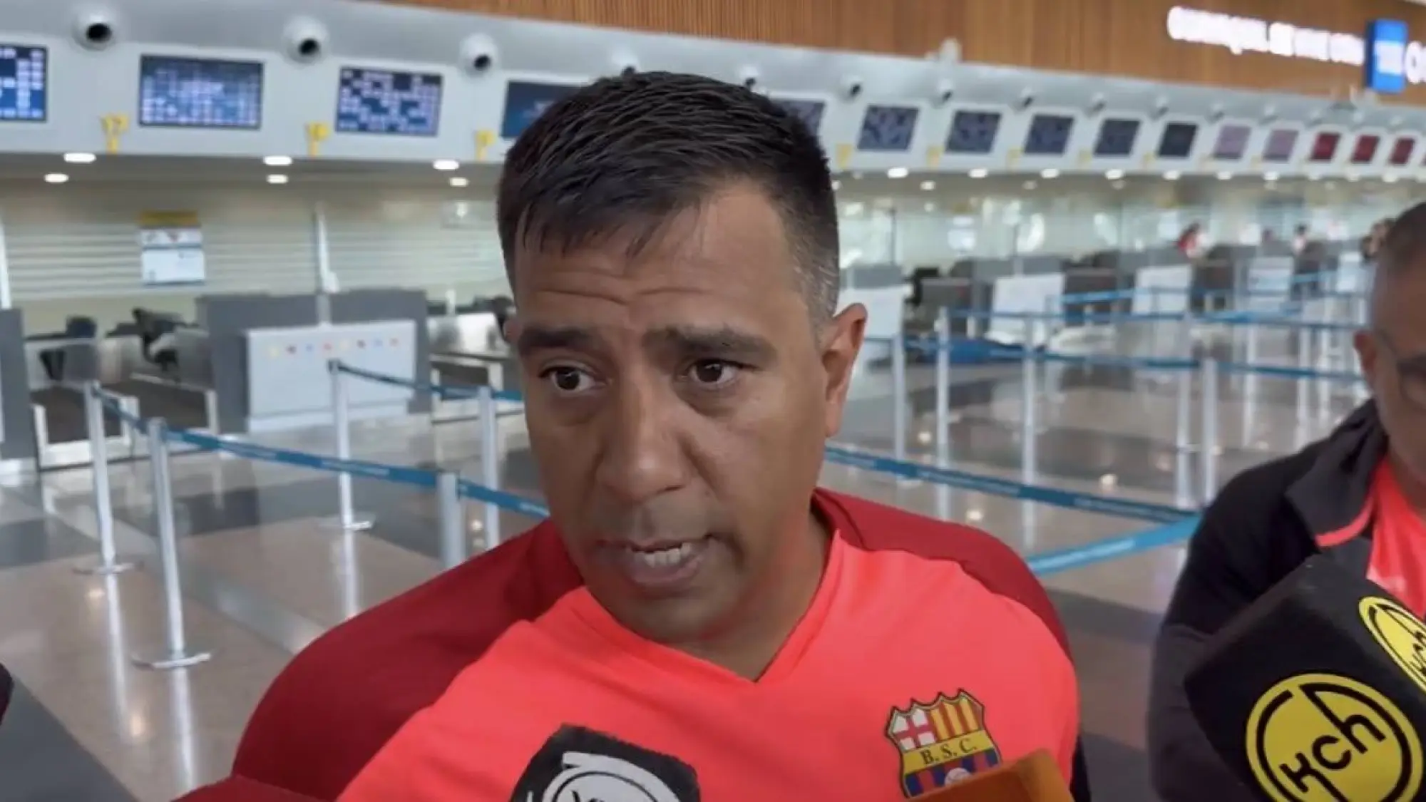 César Farías , Redes