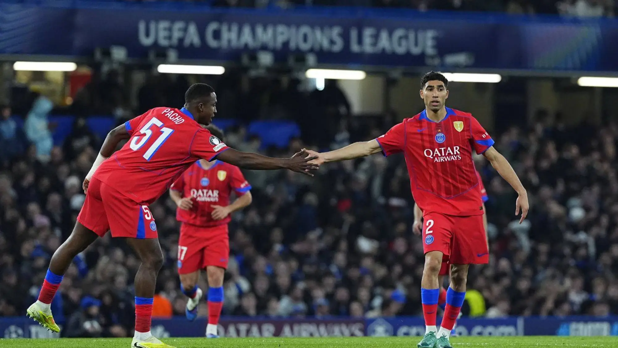 Pacho fue titular en la goleada del PSG al Chelsea., @psg