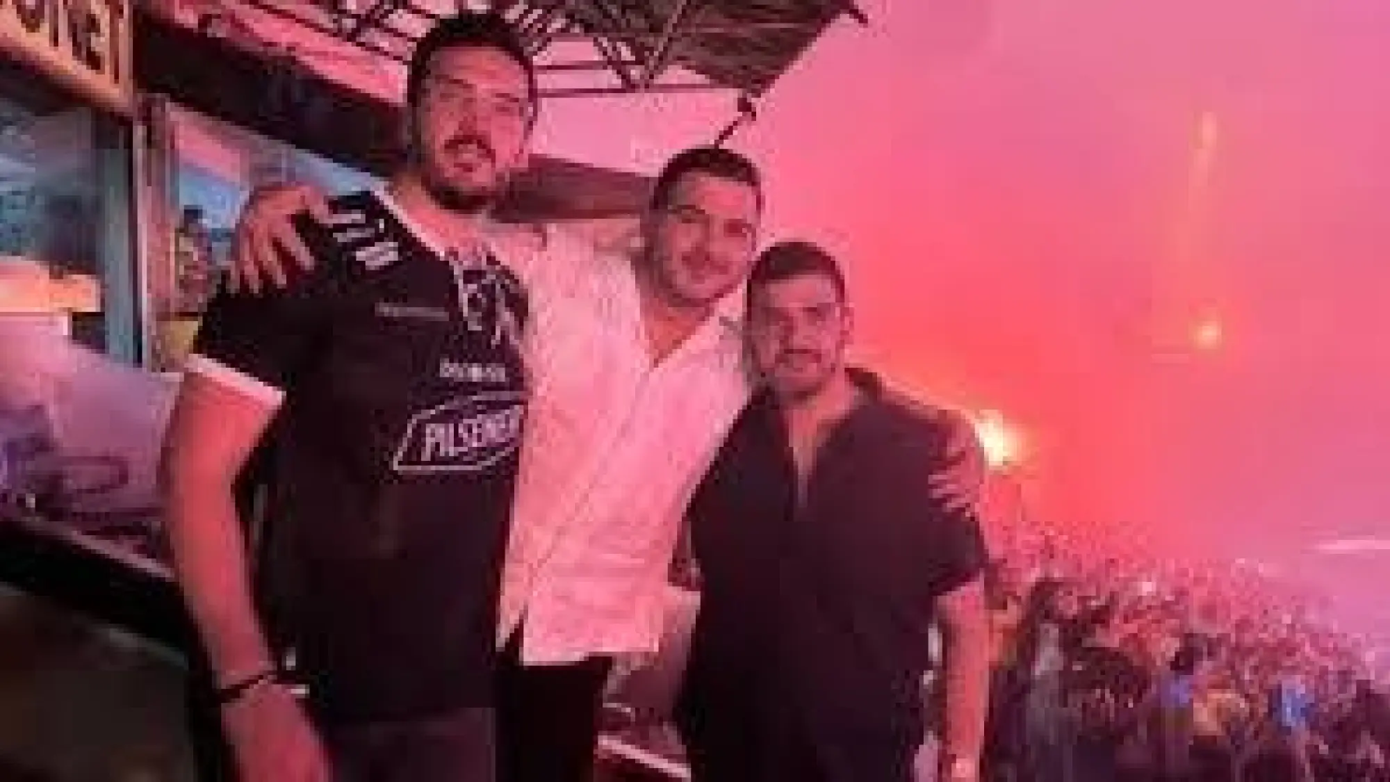 Hermanos Alvarez, Redes