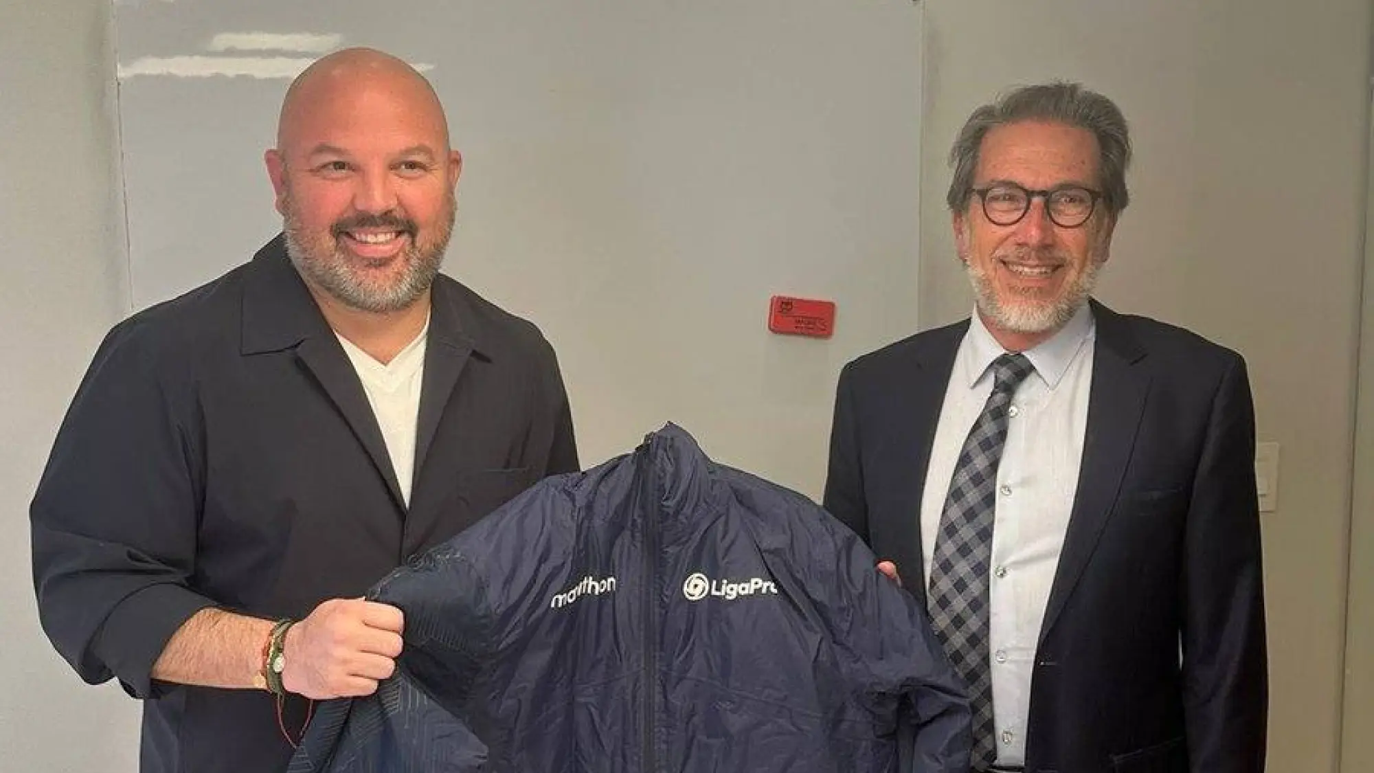 Miguel Ángel Loor - Pablo Ortiz, Redes