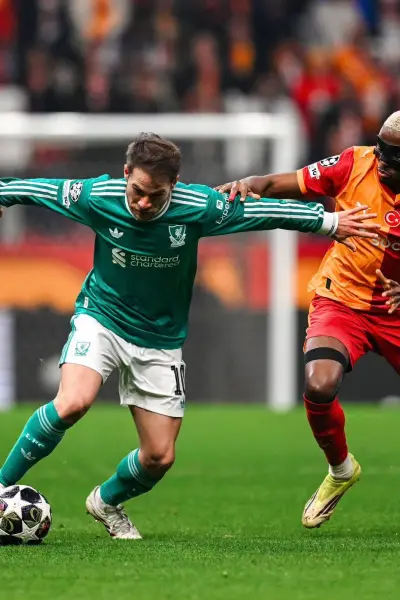 Galatasaray golpea primero y vence 1-0 al Liverpool en los octavos de Champions League