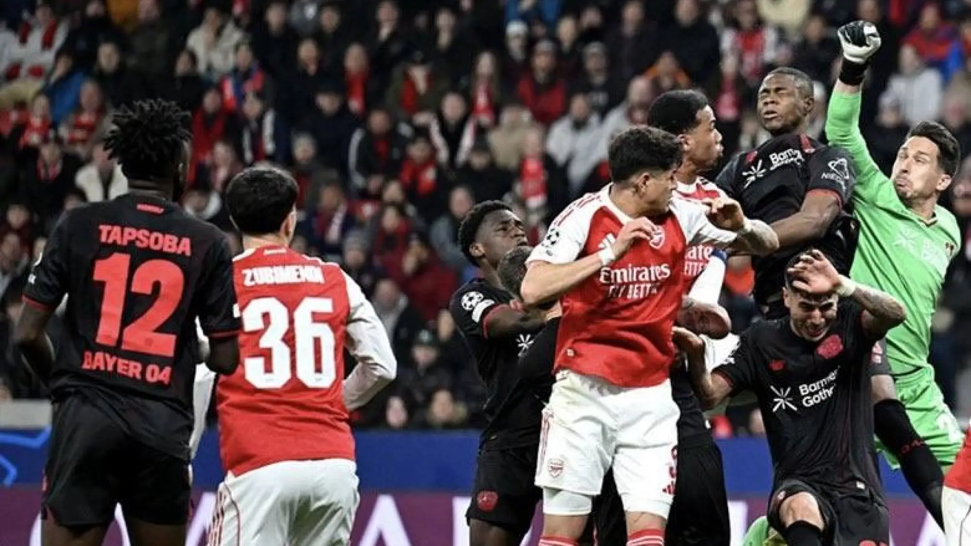 Arsenal empató sobre el final., Web